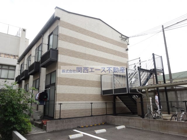 レオパレスカナールの外観写真