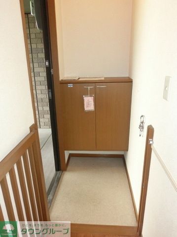 ファミーユ低見台の玄関写真