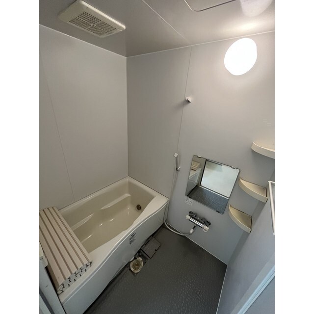バス・シャワールーム　別部屋の同タイプのお写真です。