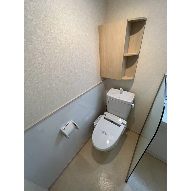 トイレ　別部屋の同タイプのお写真です。