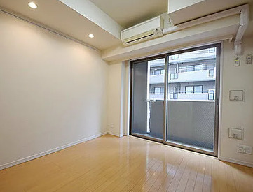 居室・リビング　※別部屋の参考写真です。