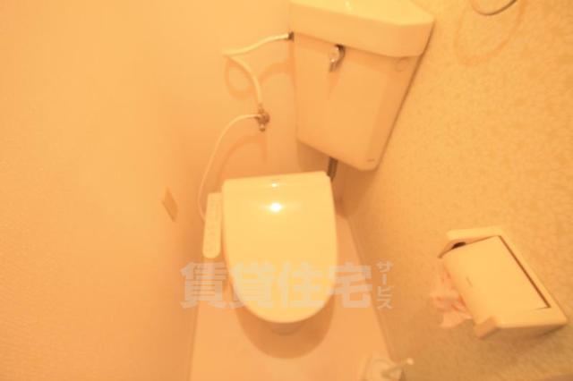 京阪本線 萱島駅 徒歩9分 2階建 築34年のトイレ写真