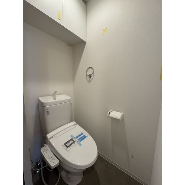 地下鉄鶴舞線 川名駅 徒歩5分 3階建 築1年のトイレ写真