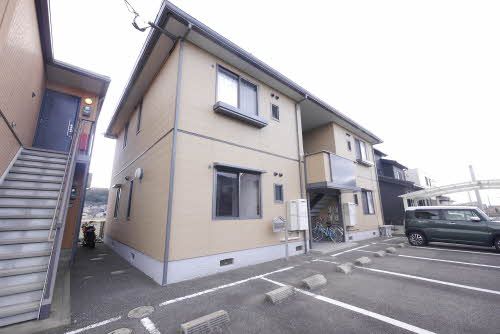 グランドゥール弐番館の外観写真