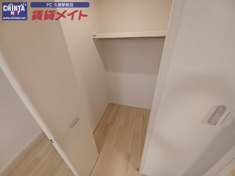 収納　同型参考写真