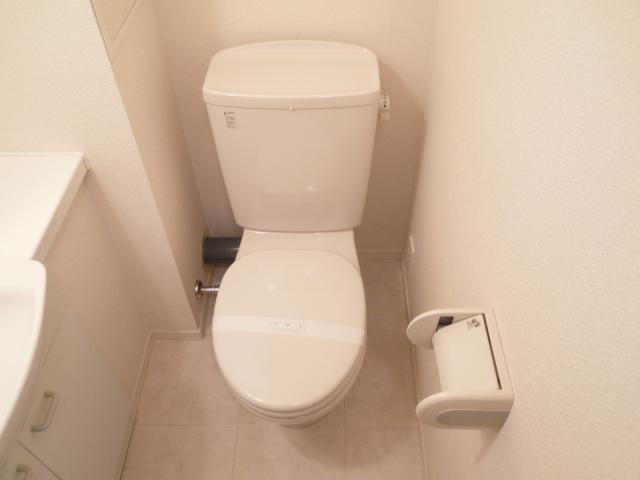 トイレ　別のお部屋の写真です。