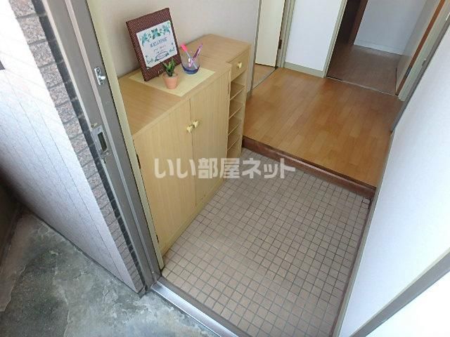 エミネンス加茂川の玄関写真