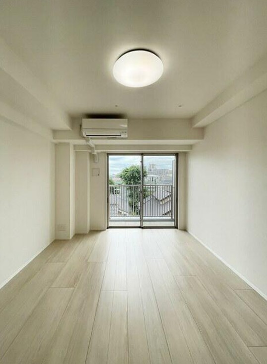 シェノン三軒茶屋の居間写真