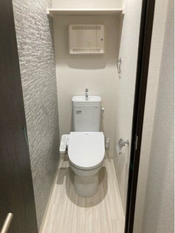 近鉄奈良線 河内花園駅 徒歩4分 3階建 築3年のトイレ写真