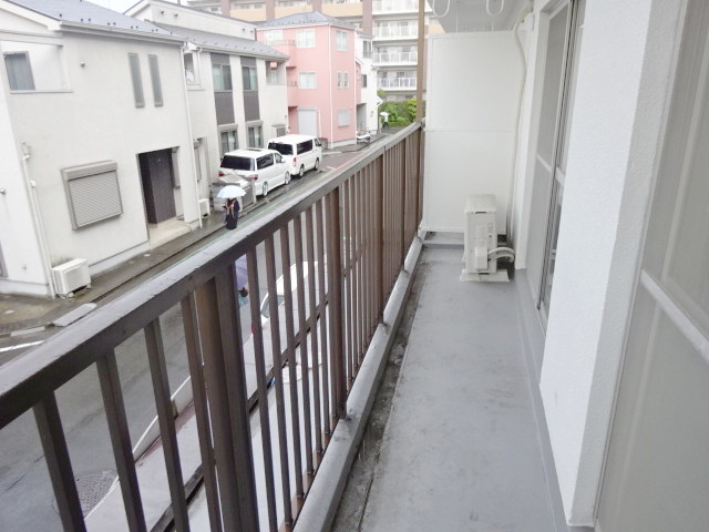バルコニー　※内観写真は同タイプの別号室のものです。