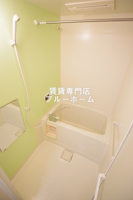 バス・シャワールーム　追炊き・浴室乾燥付きバス！