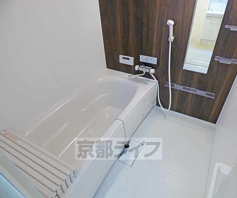 バス・シャワールーム　広々しています。