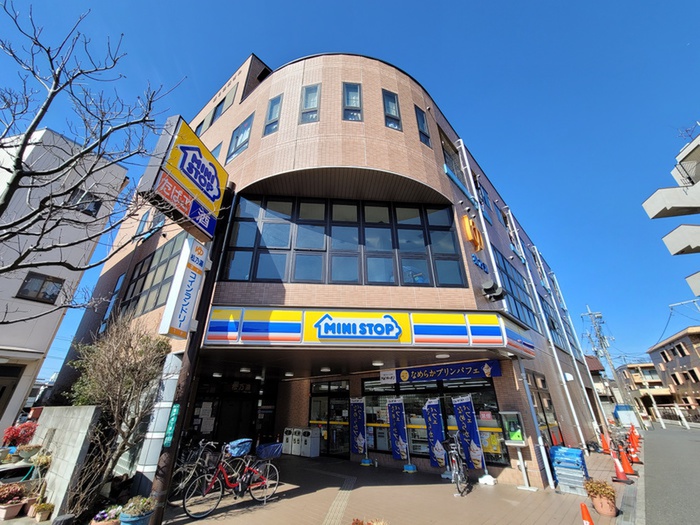 コンビニ　ミニストップ　新座栗原店（コンビニ）まで360m
