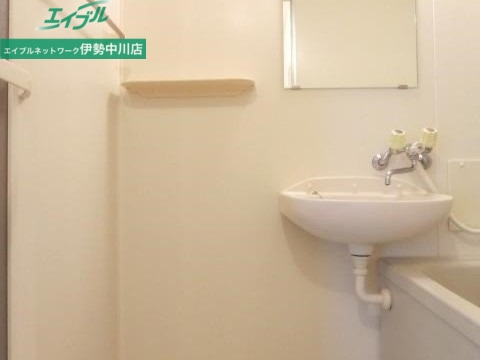洗面設備　同型画像参考