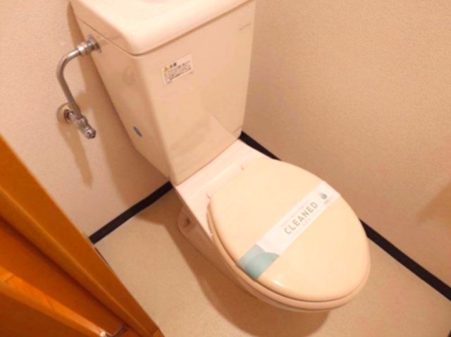 京王線 明大前駅 徒歩8分 8階建 築25年のトイレ写真