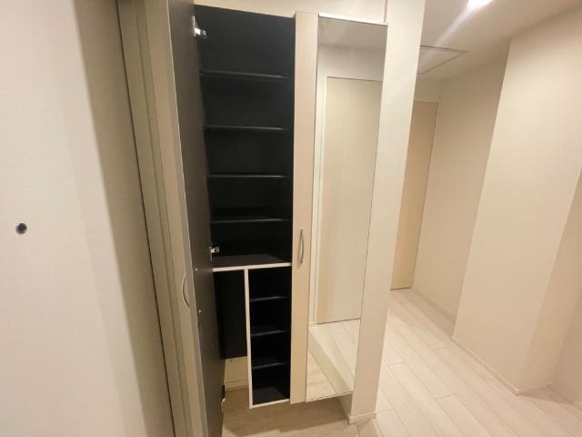 収納　シューズボックス