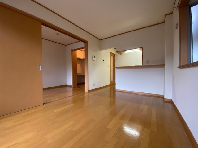 居室・リビング　以下反転タイプ居室　参考写真