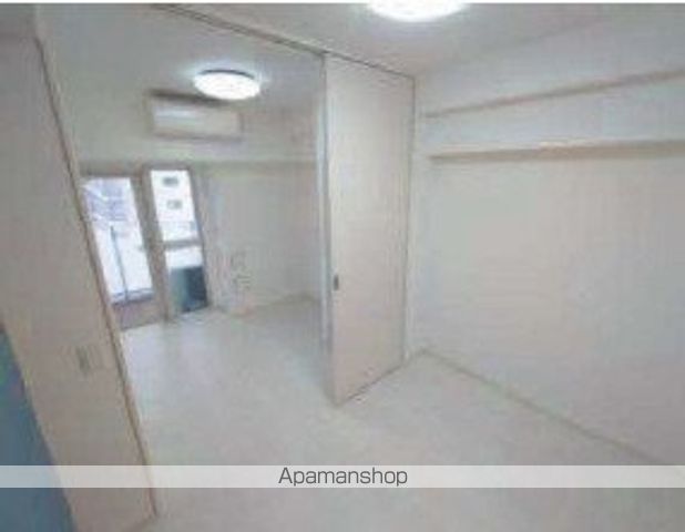 Reframe 5 Asakusabashiの居間写真