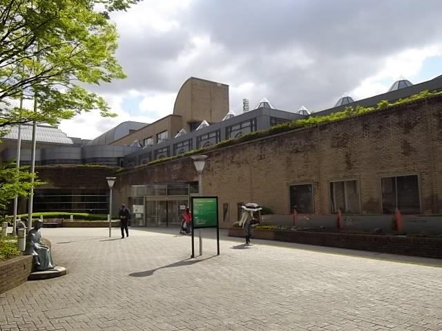 図書館　市川市立中央図書館（図書館）まで457m