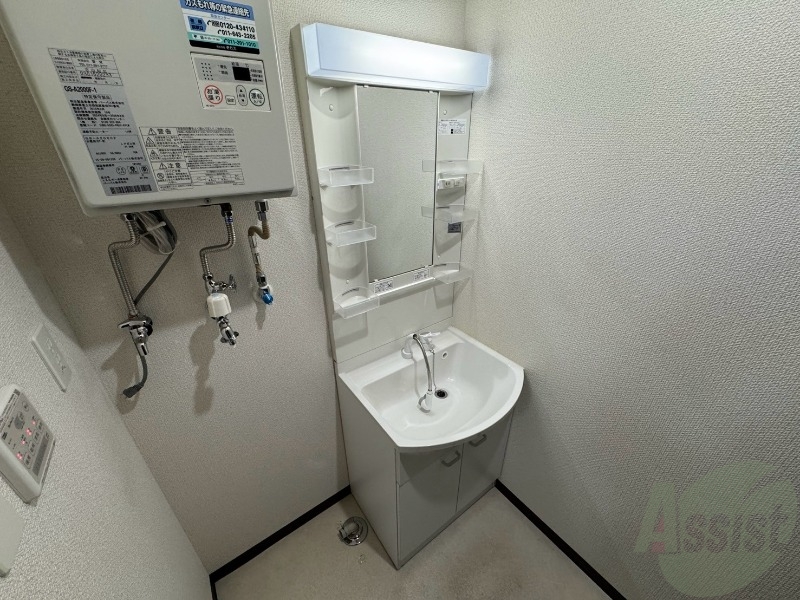 洗面設備　こちらに洗面台があります。朝の洗顔はこちらで。