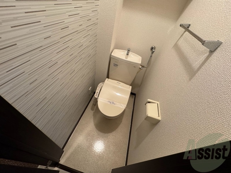その他設備　こちらはトイレです。清潔感があり、安心して使用できます。