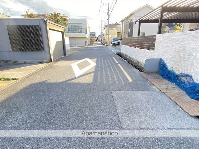 その他　前面道路（その他）まで0m