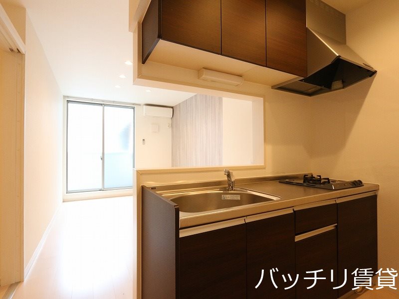 キッチン　別号室タイプの為、現状を優先致します