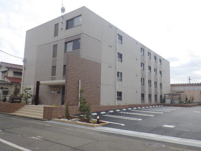 ＪＲ青梅線 小作駅 徒歩14分 築7年