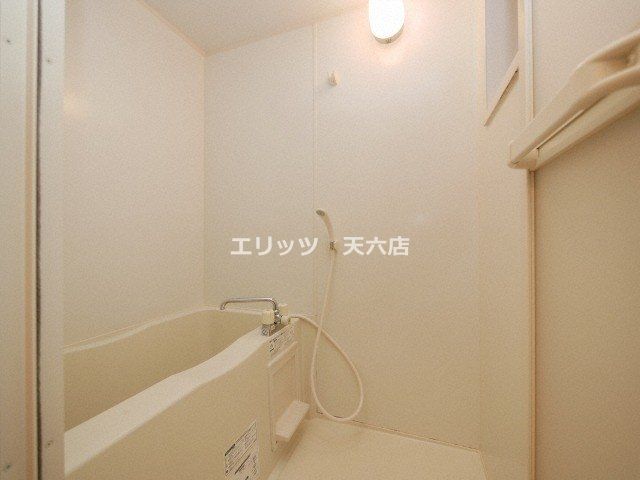 バス・シャワールーム　下駄箱