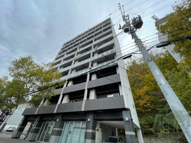 建物外観　札幌市中央区南６条西「サンコート円山ガーデンヒルズ」