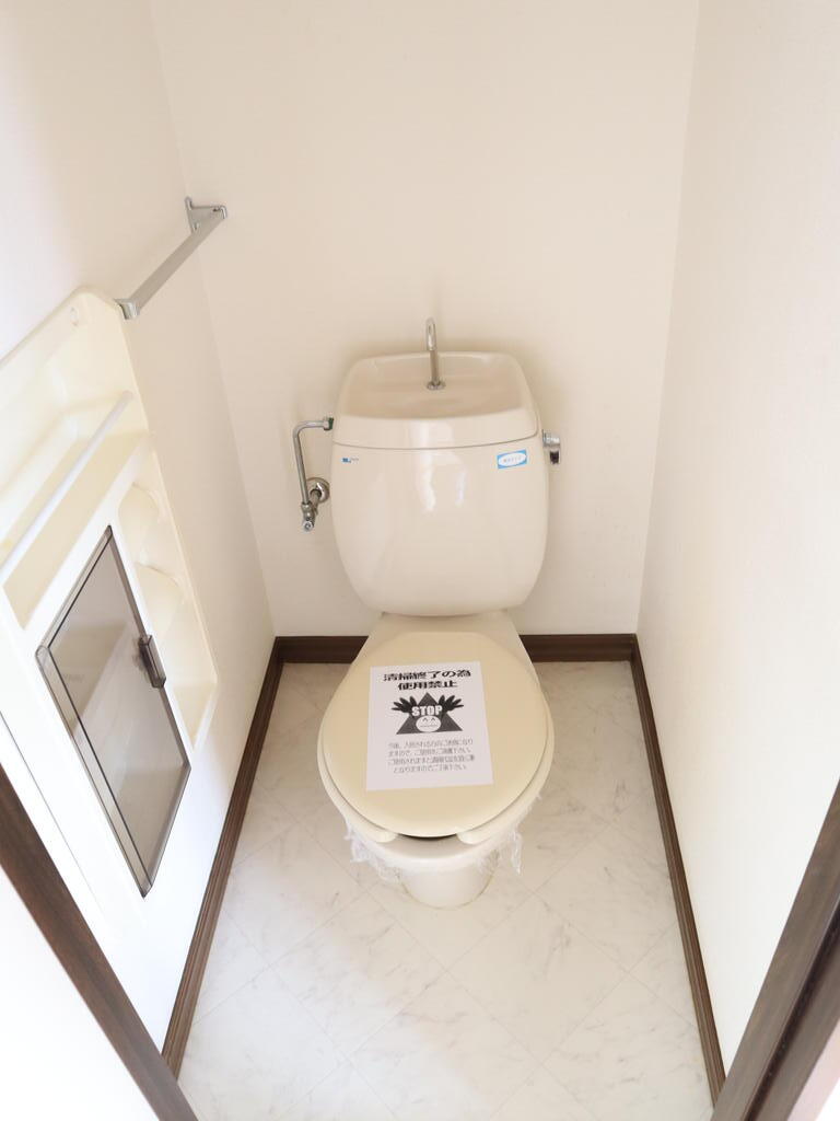 トイレ　同物件　他部屋参考画像