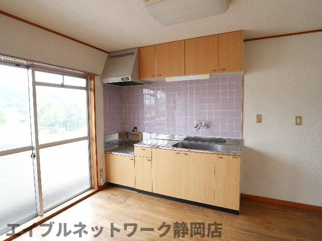 【静岡市葵区平和のマンションのキッチン】