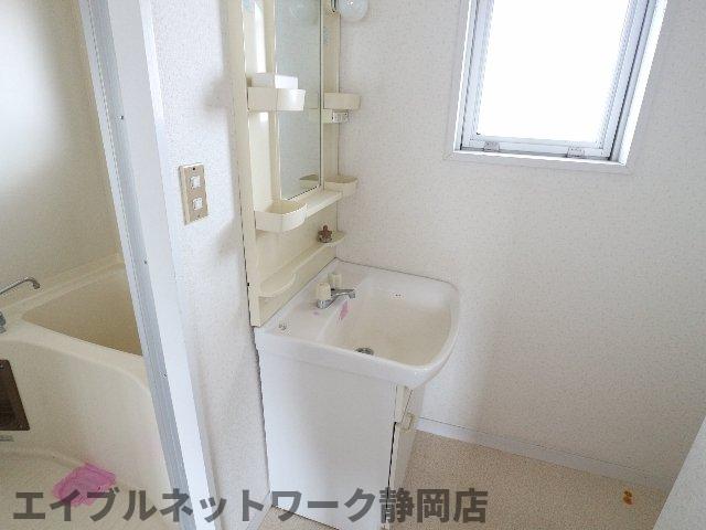 【静岡市葵区平和のマンションの洗面設備】