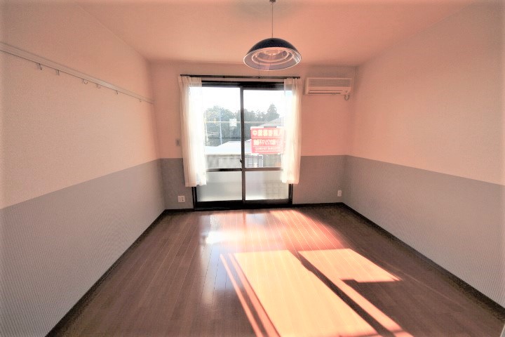 居室・リビング　明るいお部屋です。