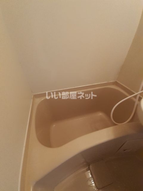 【アルテハイム神戸県庁前のバス・シャワールーム】