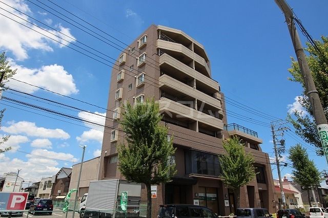 名古屋市天白区高坂町のマンションの建物外観