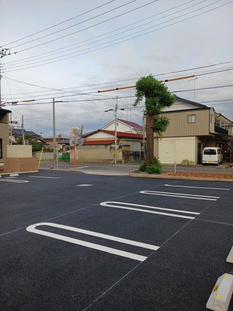 【栃木市大平町富田のアパートの駐車場】