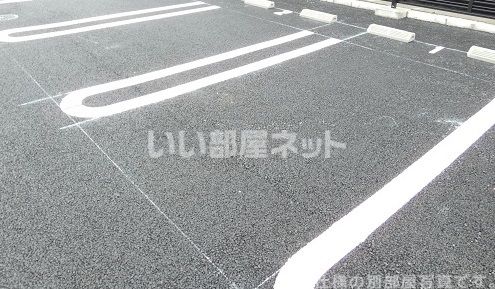 【ラプラス高崎の駐車場】