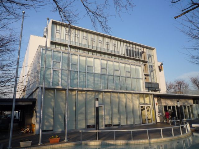 【フィール天神町１号館の図書館】