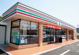 【津島市立込町のアパートのコンビニ】