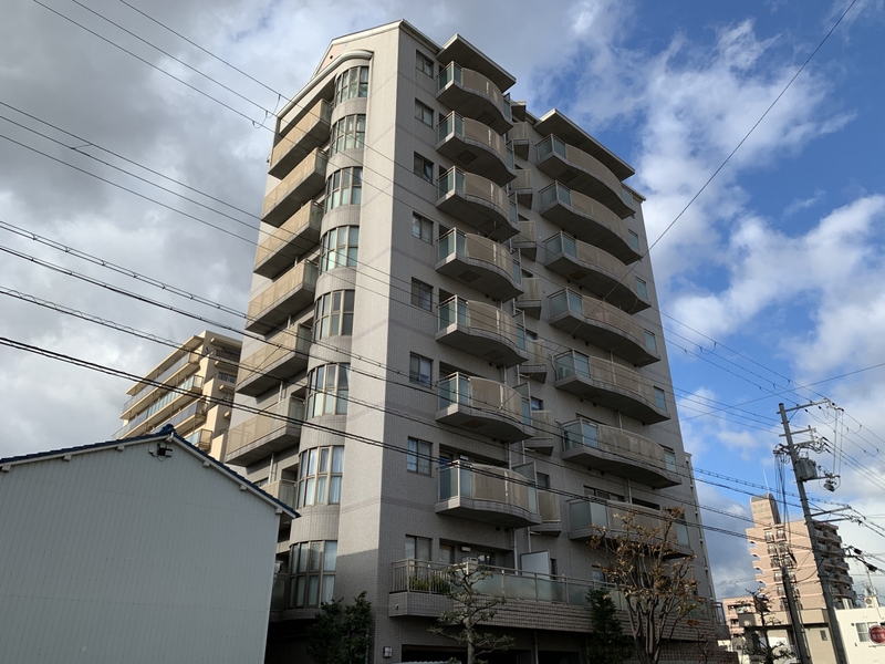 姫路市飾磨区清水のマンションの建物外観