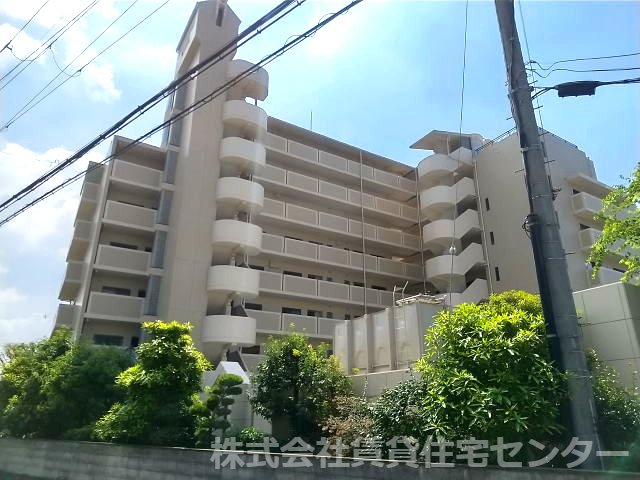 和歌山市粟のマンションの建物外観