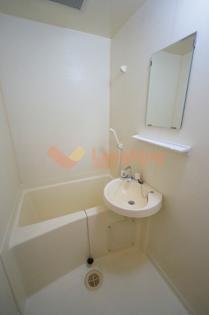 バス・シャワールーム　落ち着いた空間のお風呂です