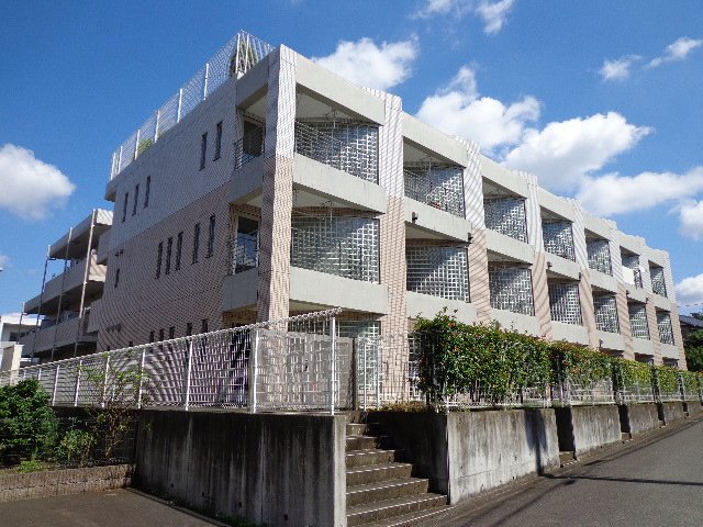 【マリアージュの建物外観】