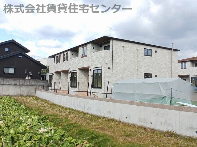 岩出市尼ケ辻のアパートの建物外観