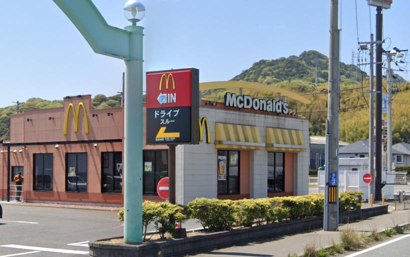 飲食店　マクドナルド長府店（飲食店）まで400m