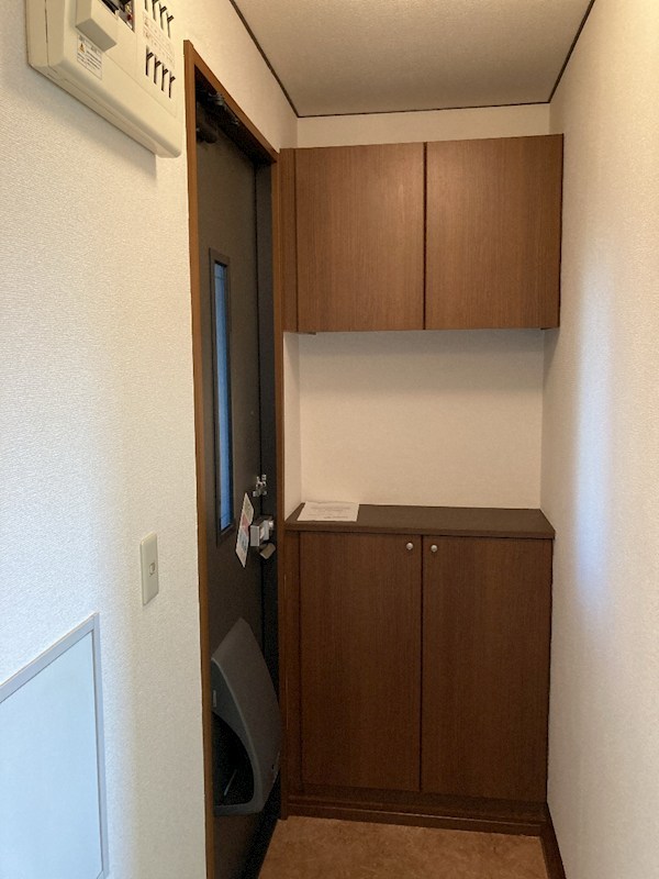 玄関　反転間取参照