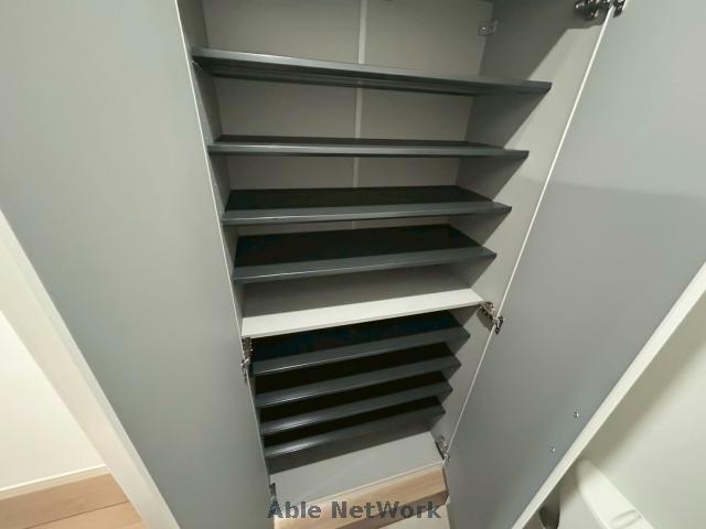 玄関　同型　104号室