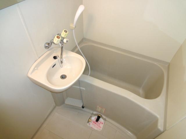 バス・シャワールーム　バス