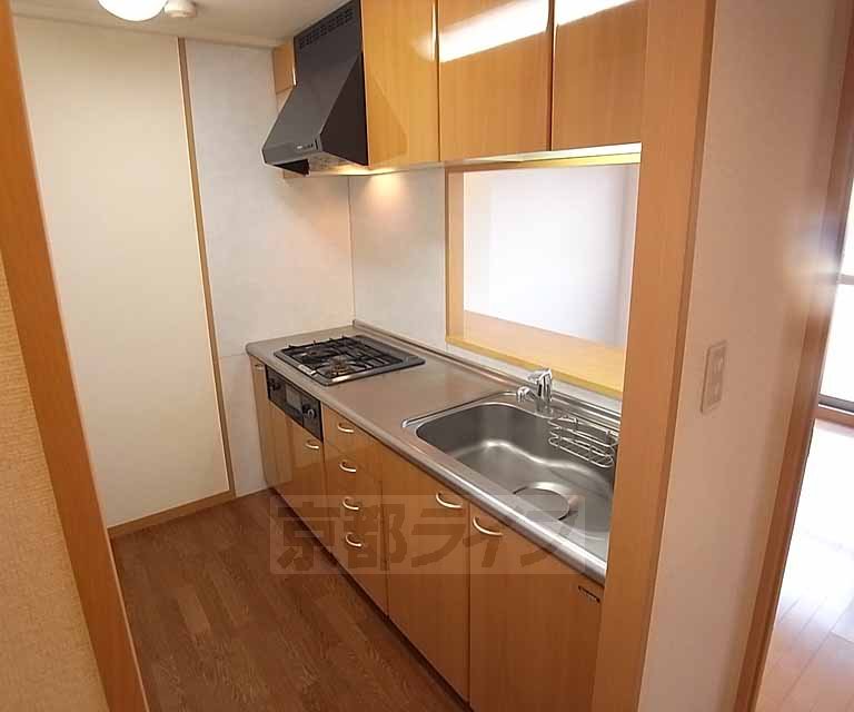 キッチン　すっきりとしたキッチンです。